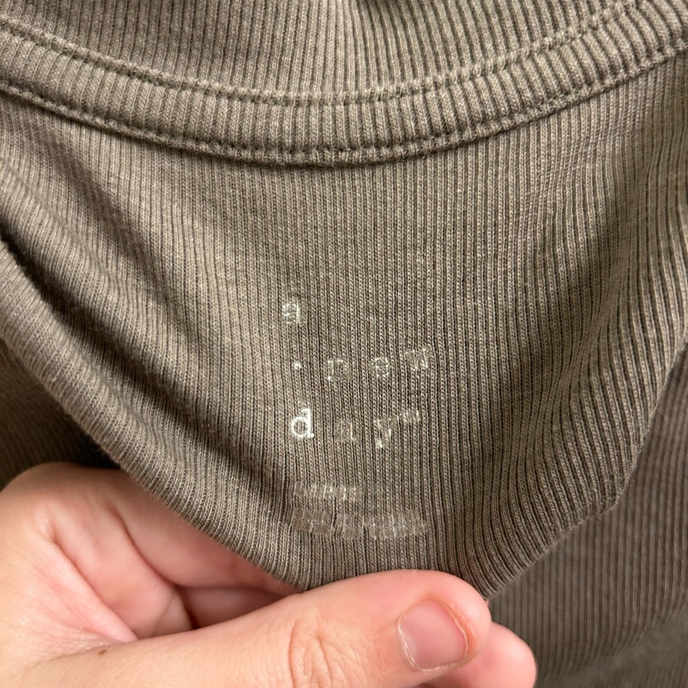 Gray/beige Soft Tee - Picture 5 of 5